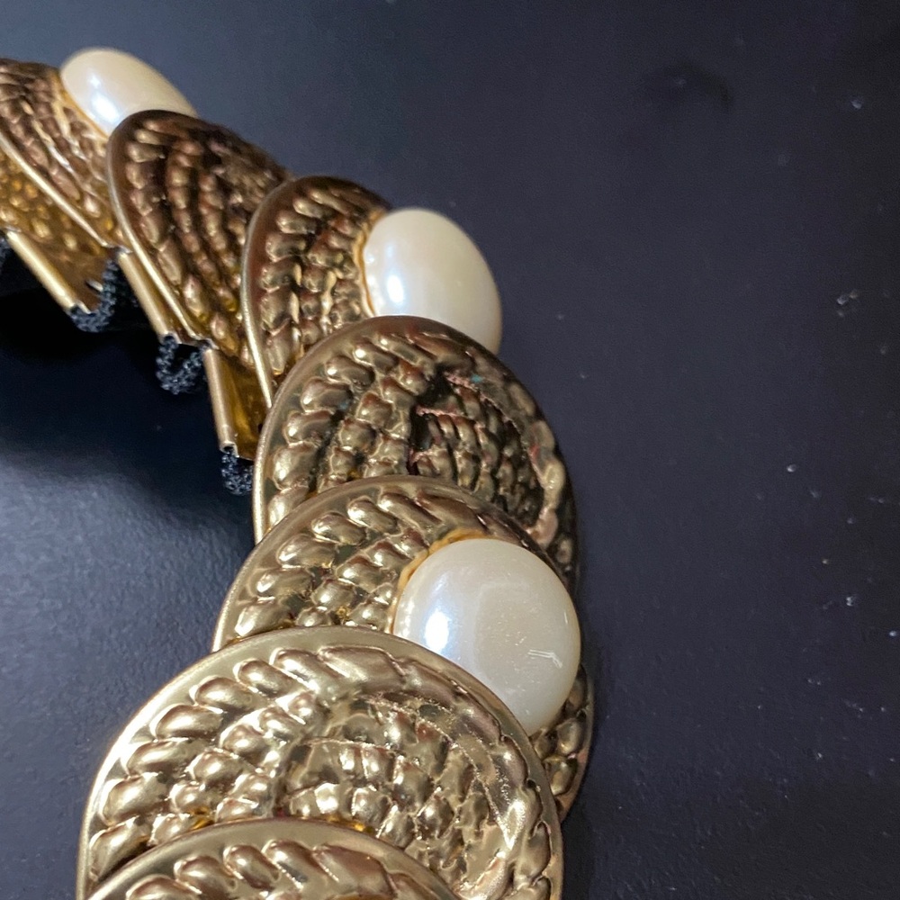Elegant vintage Gold disk and Pearl Women's 36” stretchable belt - Picture 12 of 16
